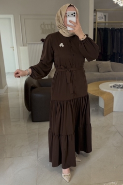 Merwish Kahverengi Broşlu Elbise A 