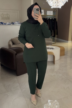 Yeşil Broşlu Pantolonlu Triko Takım 1353